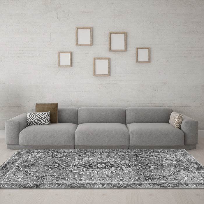 Machine Washable Persian Gray Traditional Rug in a Living Room,, wshtr2250gry