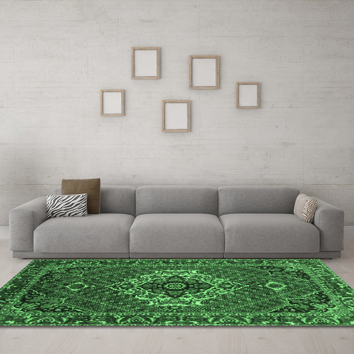 Machine Washable Persian Emerald Green Traditional Area Rugs in a Living Room,, wshtr2251emgrn