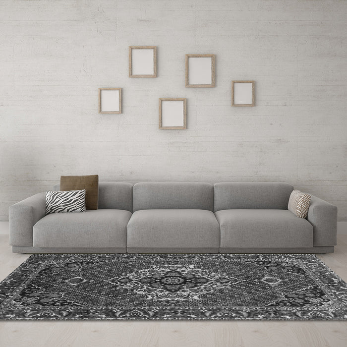 Machine Washable Persian Gray Traditional Rug in a Living Room,, wshtr2251gry