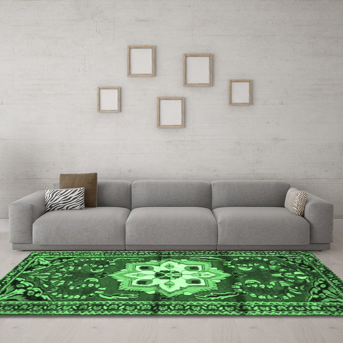 Machine Washable Persian Emerald Green Traditional Area Rugs in a Living Room,, wshtr2252emgrn
