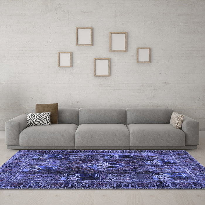 Machine Washable Persian Blue Traditional Rug in a Living Room, wshtr2253blu