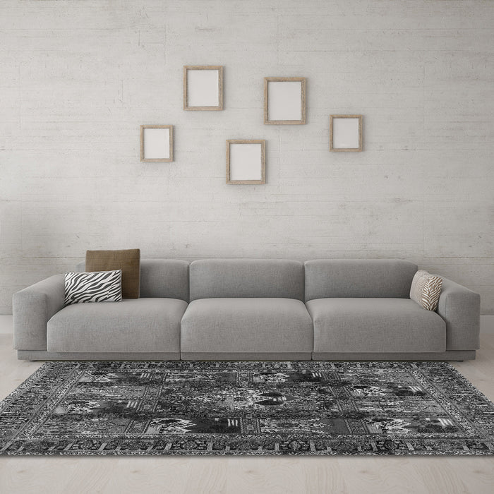 Machine Washable Persian Gray Traditional Rug in a Living Room,, wshtr2253gry