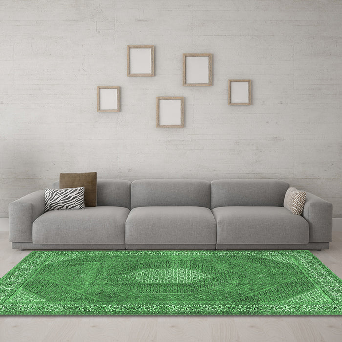Machine Washable Persian Emerald Green Traditional Area Rugs in a Living Room,, wshtr2257emgrn