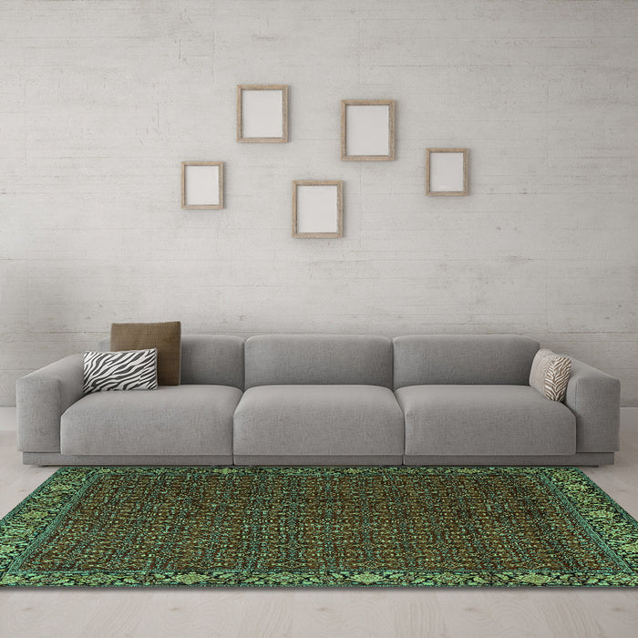 Machine Washable Persian Turquoise Traditional Area Rugs in a Living Room,, wshtr2258turq