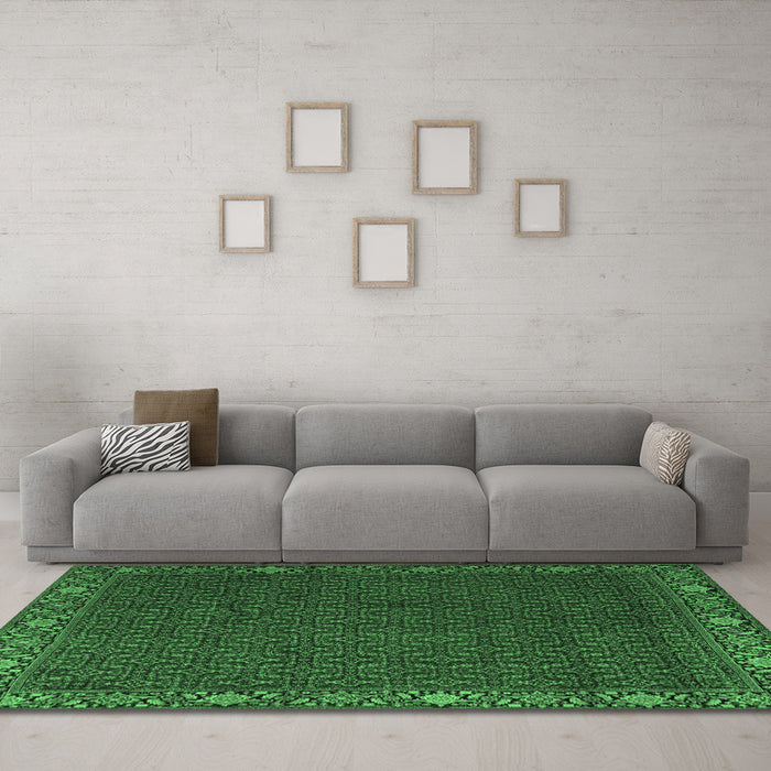 Machine Washable Persian Emerald Green Traditional Area Rugs in a Living Room,, wshtr2258emgrn