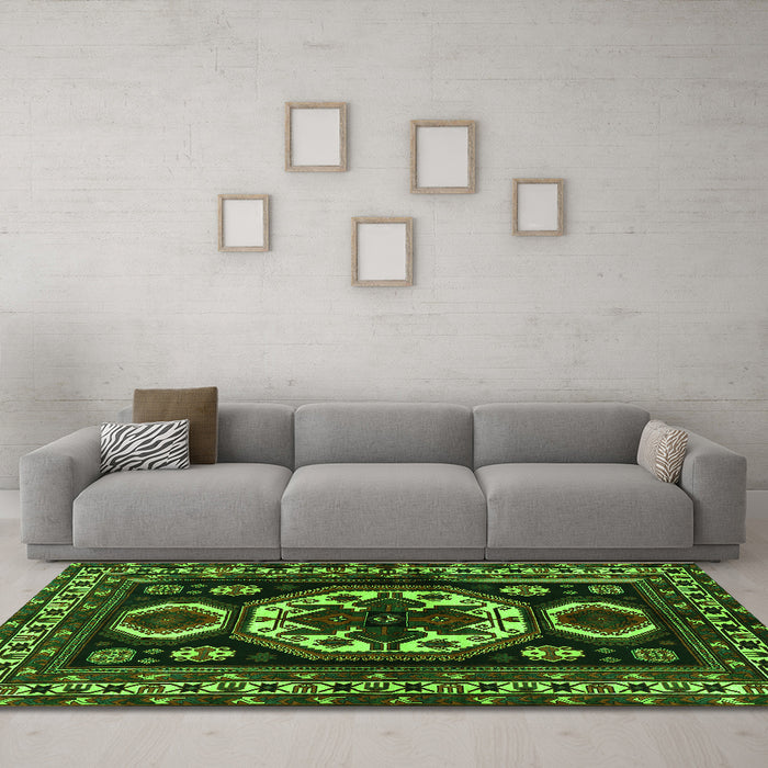 Machine Washable Persian Green Traditional Area Rugs in a Living Room,, wshtr2259grn