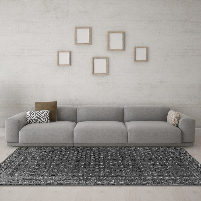 Machine Washable Persian Gray Traditional Rug in a Living Room,, wshtr2263gry