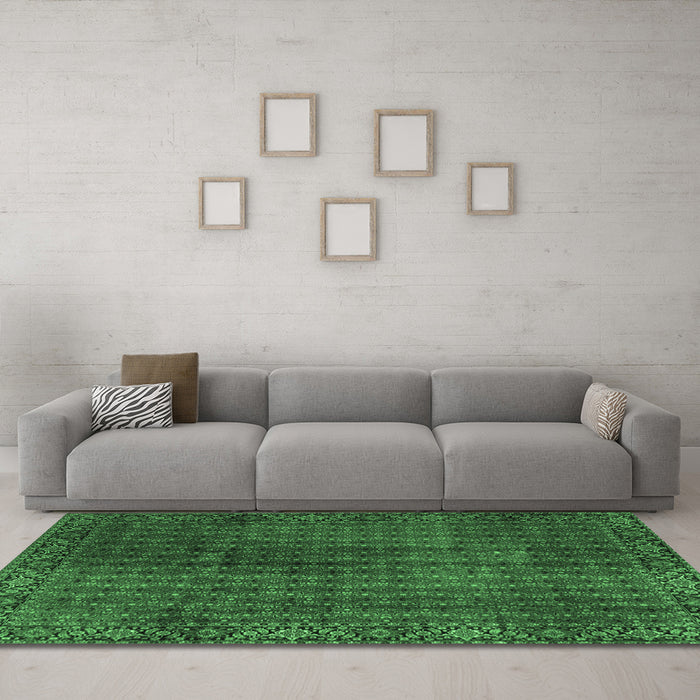 Machine Washable Persian Emerald Green Traditional Area Rugs in a Living Room,, wshtr2272emgrn