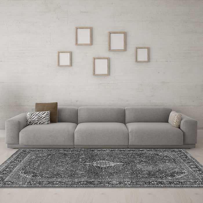 Machine Washable Persian Gray Traditional Rug in a Living Room,, wshtr2273gry