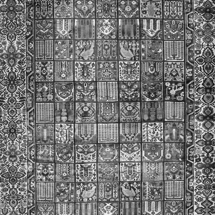 Serging Thickness of Machine Washable Persian Gray Traditional Rug, wshtr2274gry