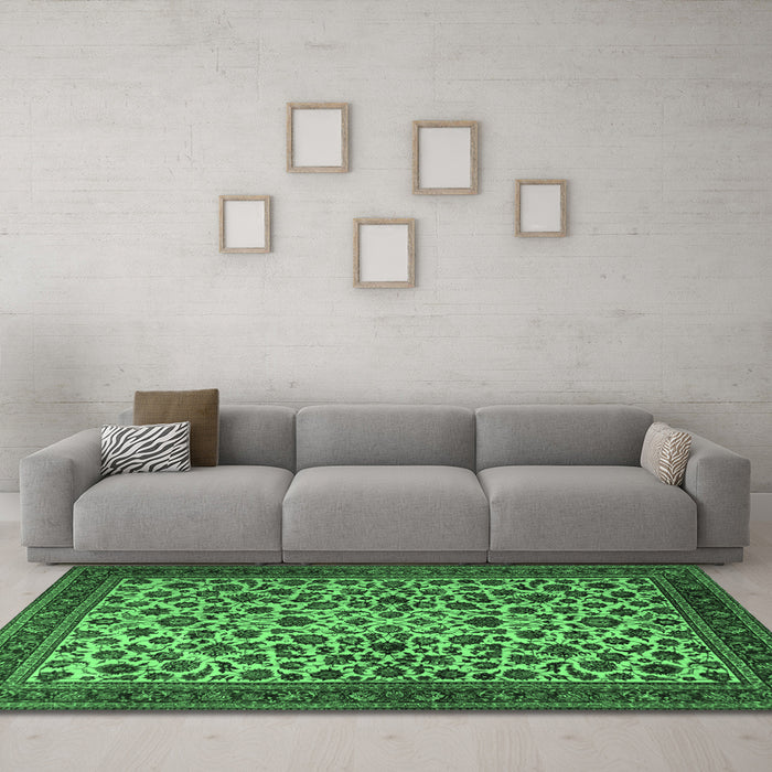 Machine Washable Persian Emerald Green Traditional Area Rugs in a Living Room,, wshtr2275emgrn