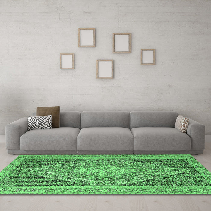 Machine Washable Medallion Emerald Green Traditional Area Rugs in a Living Room,, wshtr227emgrn