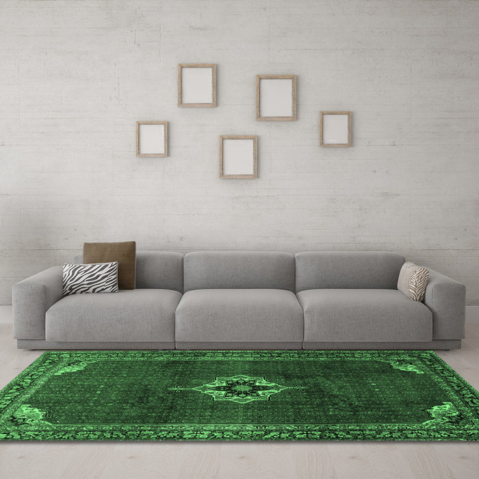 Machine Washable Persian Emerald Green Traditional Area Rugs in a Living Room,, wshtr2280emgrn