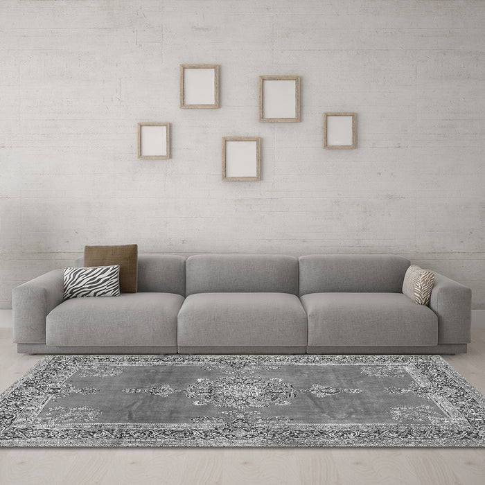 Machine Washable Persian Gray Traditional Rug in a Living Room,, wshtr2282gry