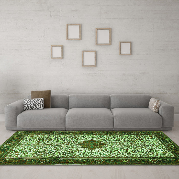 Machine Washable Persian Green Traditional Area Rugs in a Living Room,, wshtr2283grn