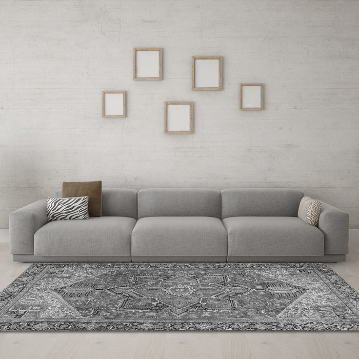 Machine Washable Persian Gray Traditional Rug in a Living Room,, wshtr2287gry
