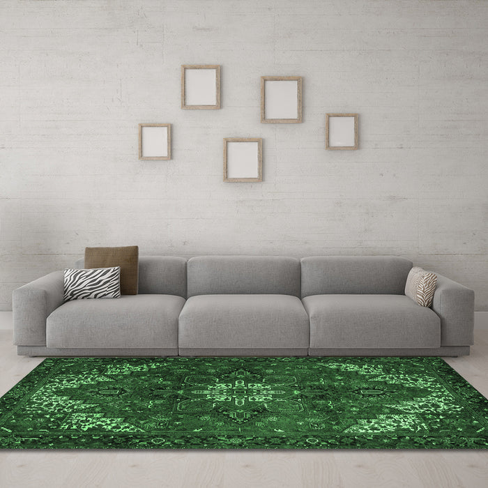 Machine Washable Persian Emerald Green Traditional Area Rugs in a Living Room,, wshtr2292emgrn