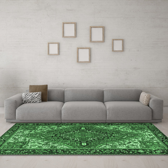 Machine Washable Persian Emerald Green Traditional Area Rugs in a Living Room,, wshtr2293emgrn