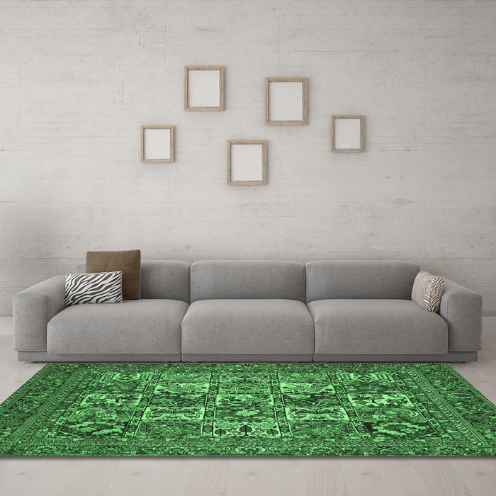 Machine Washable Persian Emerald Green Traditional Area Rugs in a Living Room,, wshtr2294emgrn