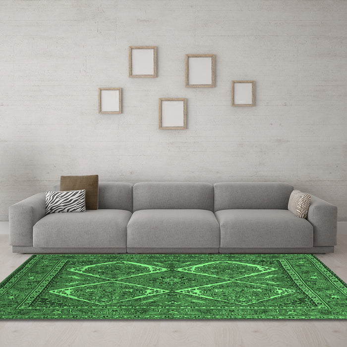 Machine Washable Persian Emerald Green Traditional Area Rugs in a Living Room,, wshtr2295emgrn