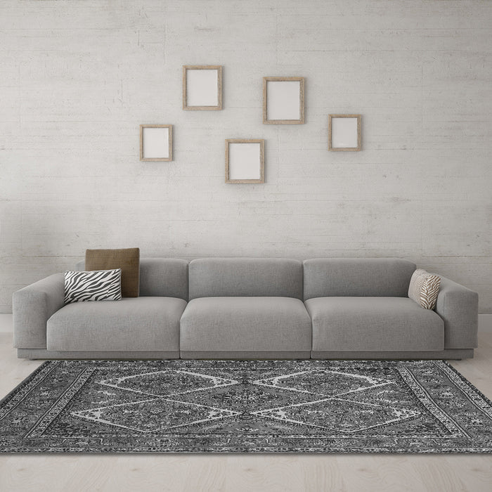 Machine Washable Persian Gray Traditional Rug in a Living Room,, wshtr2295gry