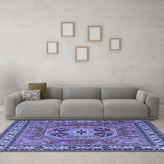 Machine Washable Persian Blue Traditional Rug in a Living Room, wshtr2298blu