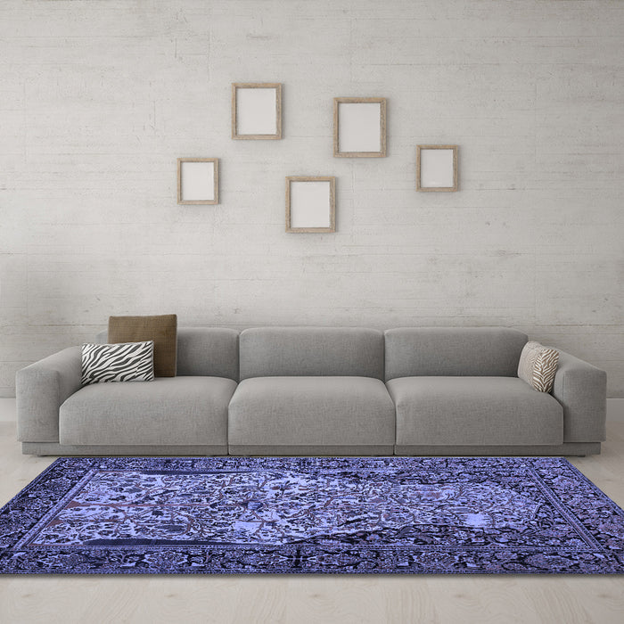 Machine Washable Persian Blue Traditional Rug in a Living Room, wshtr22blu