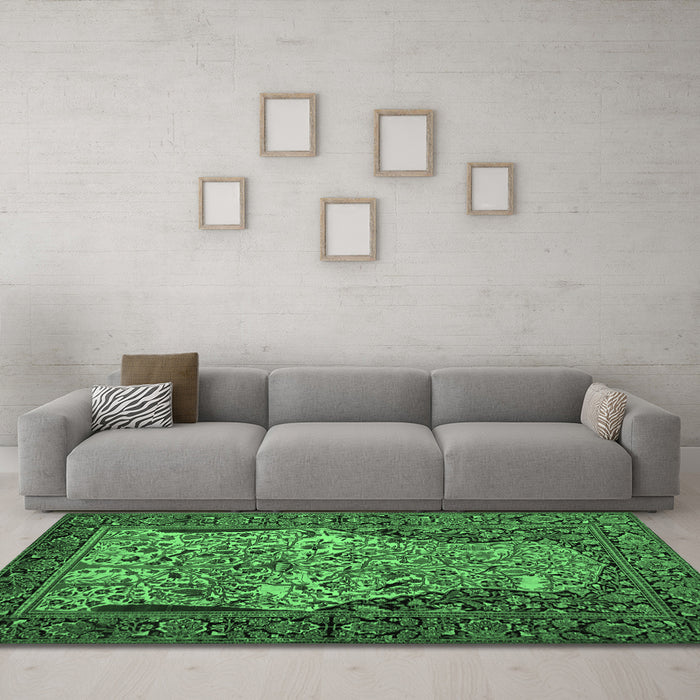 Machine Washable Persian Emerald Green Traditional Area Rugs in a Living Room,, wshtr22emgrn