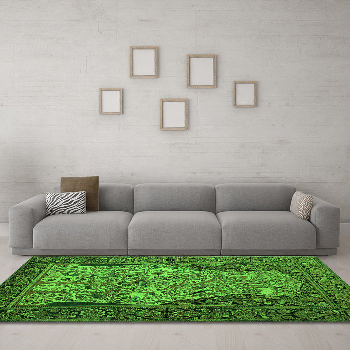 Machine Washable Persian Green Traditional Area Rugs in a Living Room,, wshtr22grn