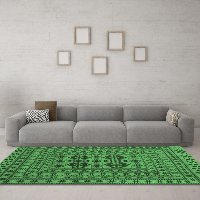 Machine Washable Southwestern Emerald Green Country Area Rugs in a Living Room,, wshtr2302emgrn