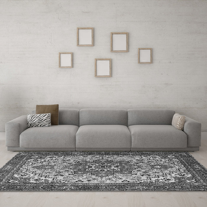 Machine Washable Persian Gray Traditional Rug in a Living Room,, wshtr2304gry