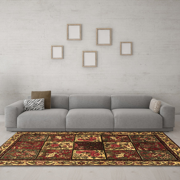 Machine Washable Animal Brown Traditional Rug in a Living Room,, wshtr2316brn