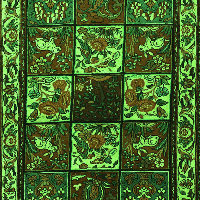 Serging Thickness of Machine Washable Animal Green Traditional Area Rugs, wshtr2316grn