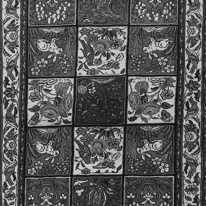 Serging Thickness of Machine Washable Animal Gray Traditional Rug, wshtr2316gry