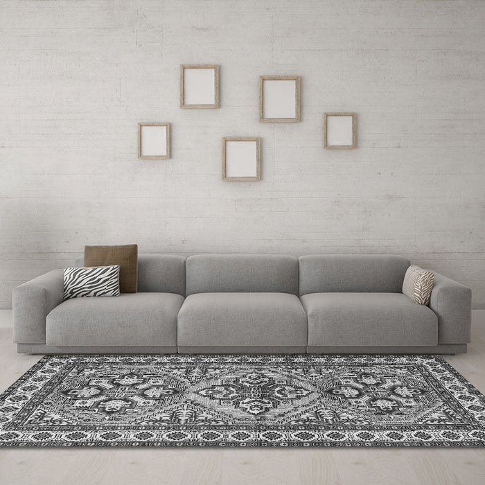 Machine Washable Persian Gray Traditional Rug in a Living Room,, wshtr2318gry