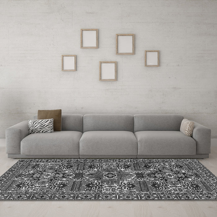 Machine Washable Persian Gray Traditional Rug in a Living Room,, wshtr2322gry