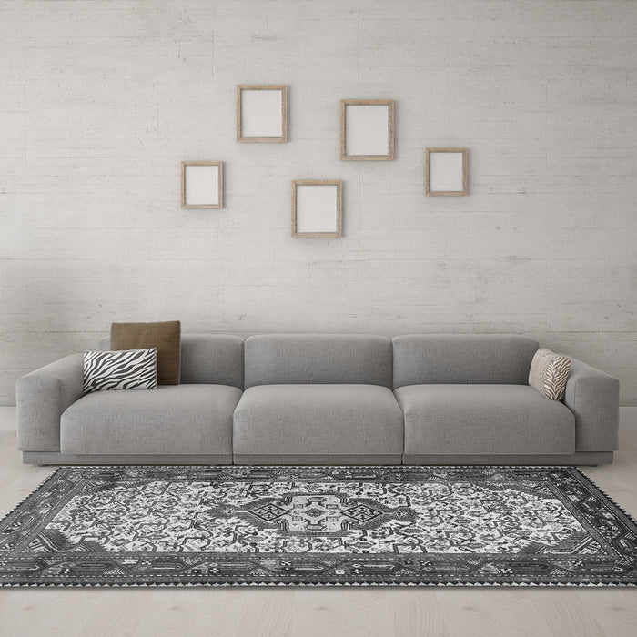 Machine Washable Persian Gray Traditional Rug in a Living Room,, wshtr2326gry