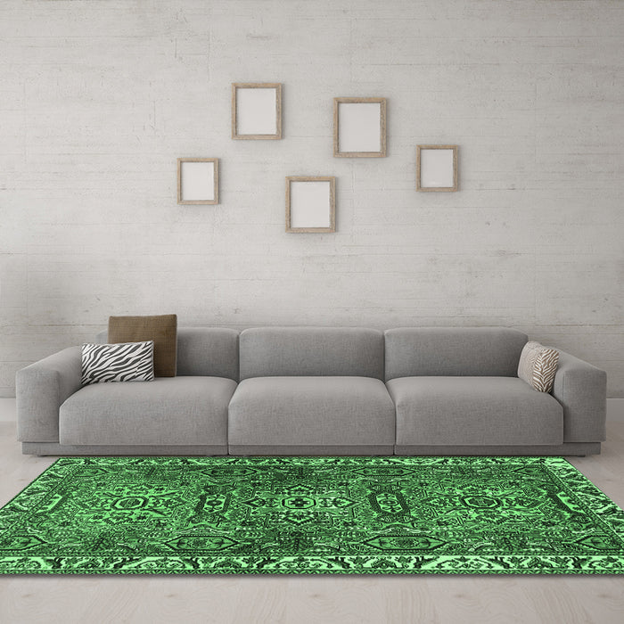 Machine Washable Persian Emerald Green Traditional Area Rugs in a Living Room,, wshtr2327emgrn
