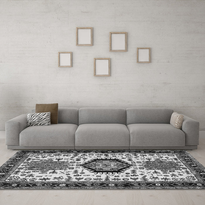 Machine Washable Persian Gray Traditional Rug in a Living Room,, wshtr2329gry