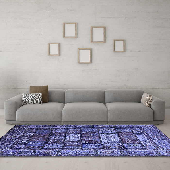 Machine Washable Persian Blue Traditional Rug in a Living Room, wshtr232blu