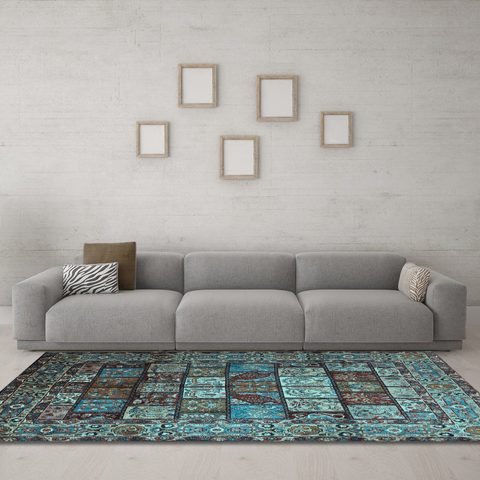 Machine Washable Persian Light Blue Traditional Rug in a Living Room, wshtr232lblu