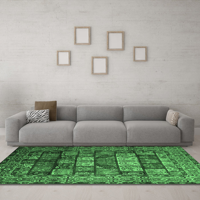 Machine Washable Persian Emerald Green Traditional Area Rugs in a Living Room,, wshtr232emgrn