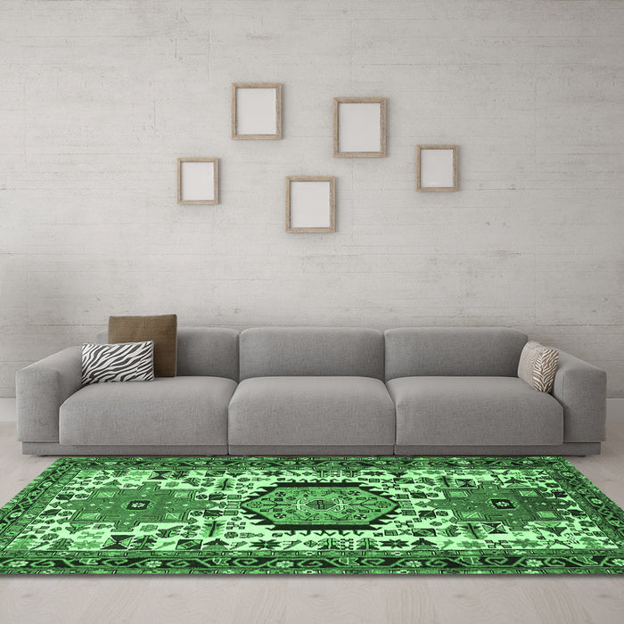 Machine Washable Persian Emerald Green Traditional Area Rugs in a Living Room,, wshtr2331emgrn