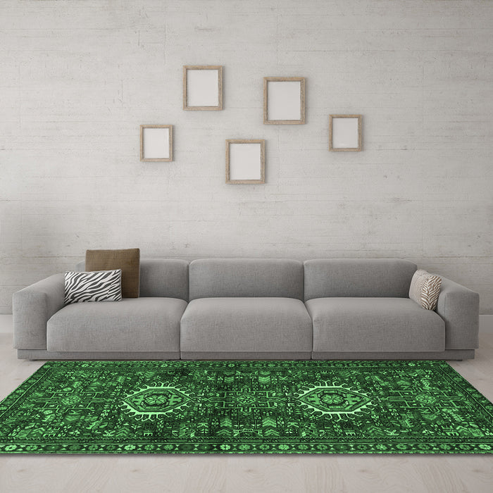 Machine Washable Persian Emerald Green Traditional Area Rugs in a Living Room,, wshtr2334emgrn
