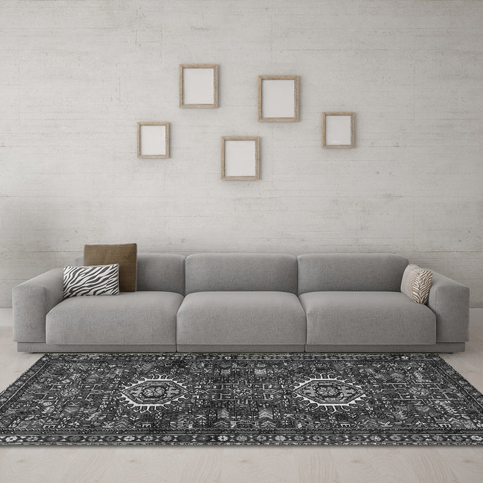 Machine Washable Persian Gray Traditional Rug in a Living Room,, wshtr2334gry
