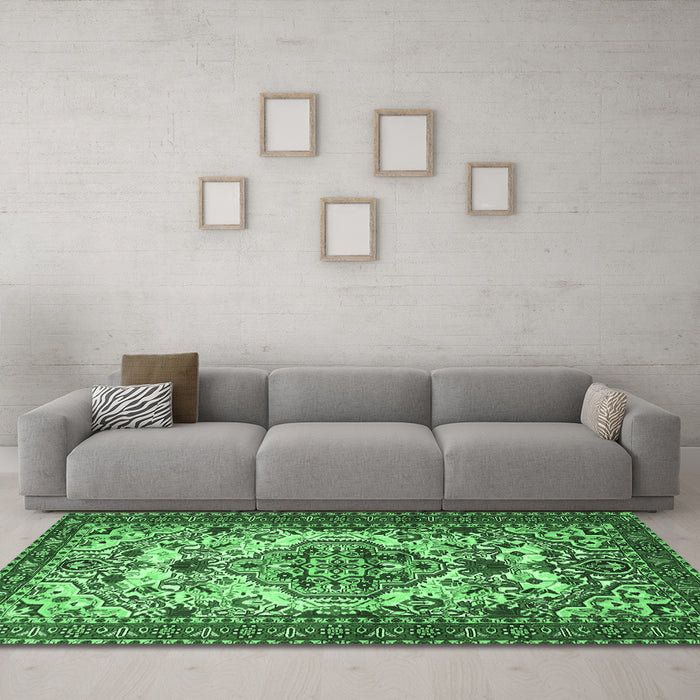 Machine Washable Persian Emerald Green Traditional Area Rugs in a Living Room,, wshtr2341emgrn