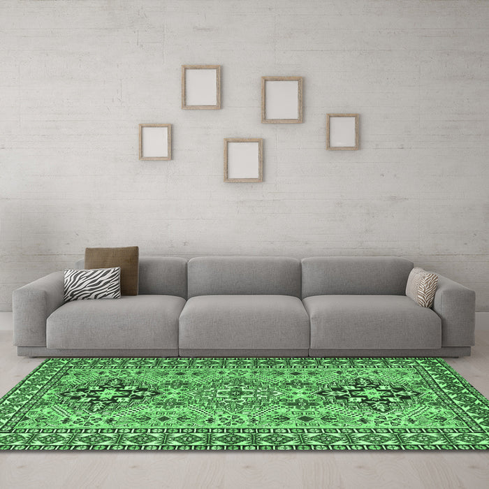 Machine Washable Persian Emerald Green Traditional Area Rugs in a Living Room,, wshtr2342emgrn