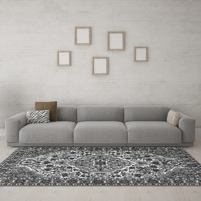 Machine Washable Persian Gray Traditional Rug in a Living Room,, wshtr2343gry