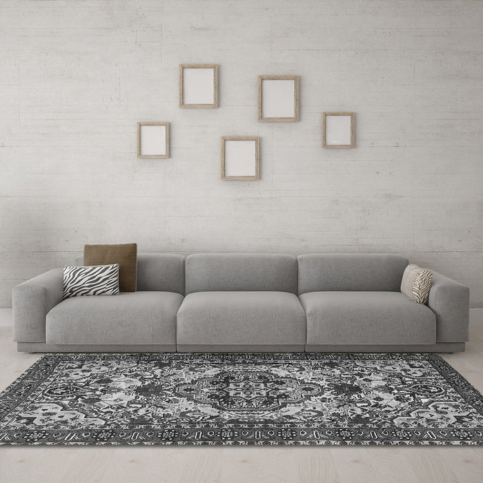 Machine Washable Persian Gray Traditional Rug in a Living Room,, wshtr2344gry