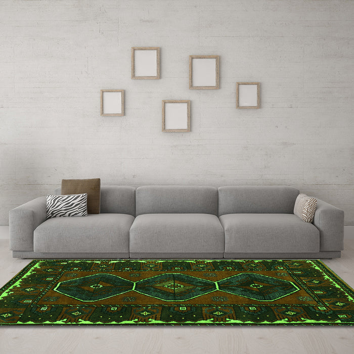 Machine Washable Persian Green Traditional Area Rugs in a Living Room,, wshtr2345grn